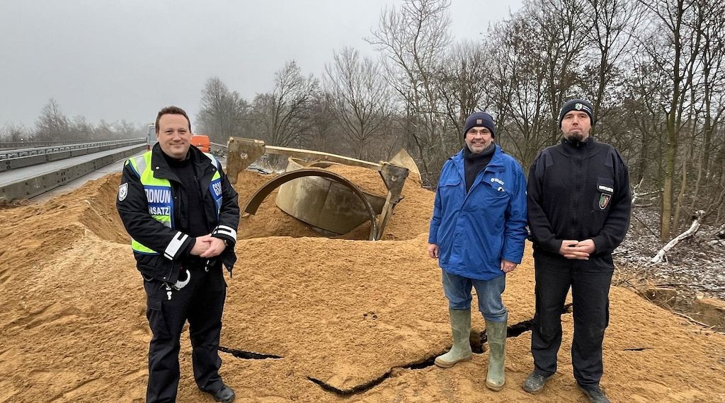 Weltkriegsbombe auf A59 bei Köln erfolgreich gesprengt