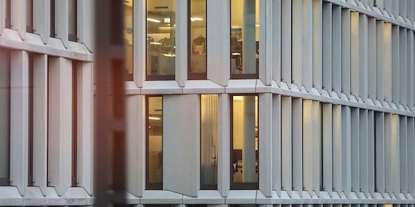 Viele junge Erwerbstätige für ihren Job überqualifiziert