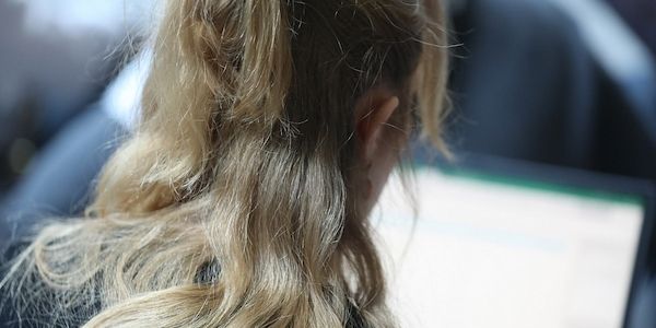 Immer mehr Frauen entscheiden sich für ein MINT-Studium