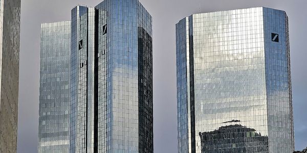 Berichte: Geldwäsche-Razzia bei der Deutschen Bank