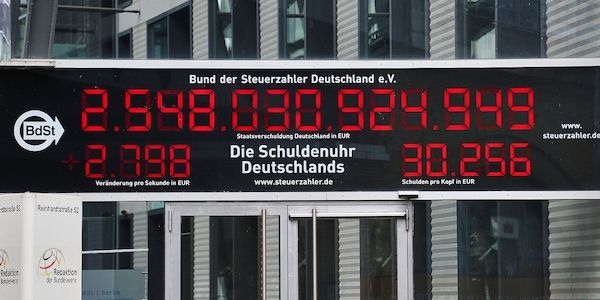 Bürger schenken dem Bund sechsstelligen Betrag zum Schuldenabbau