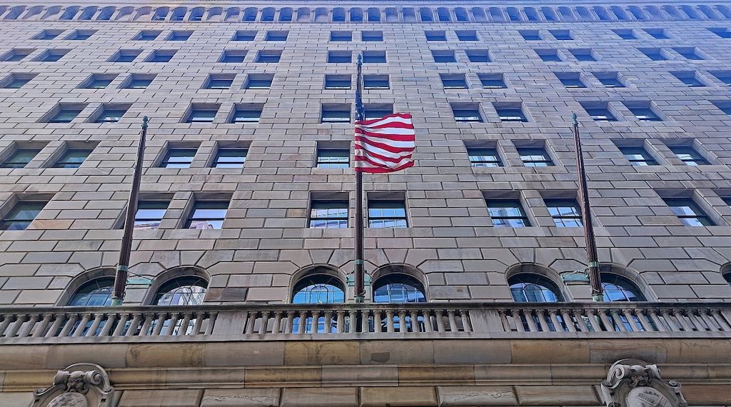 US-Notenbank hält Leitzins stabil