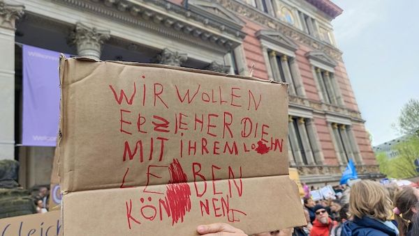 Grüne unterstützen Streiks für bessere Arbeitsbedingungen in Bildungseinrichtungen