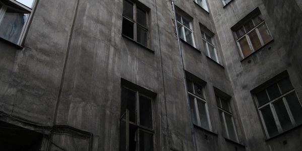 Wüst verlangt Vorkaufsrecht für Städte bei Schrottimmobilien