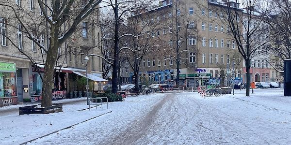 Linke fordert Krisengipfel wegen vereister Gehwege in Berlin