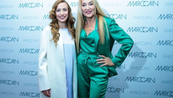 Elizabeth Jagger hat ihren Vater, Rocklegende Mick Jagger als engagierten Großvater gelobt