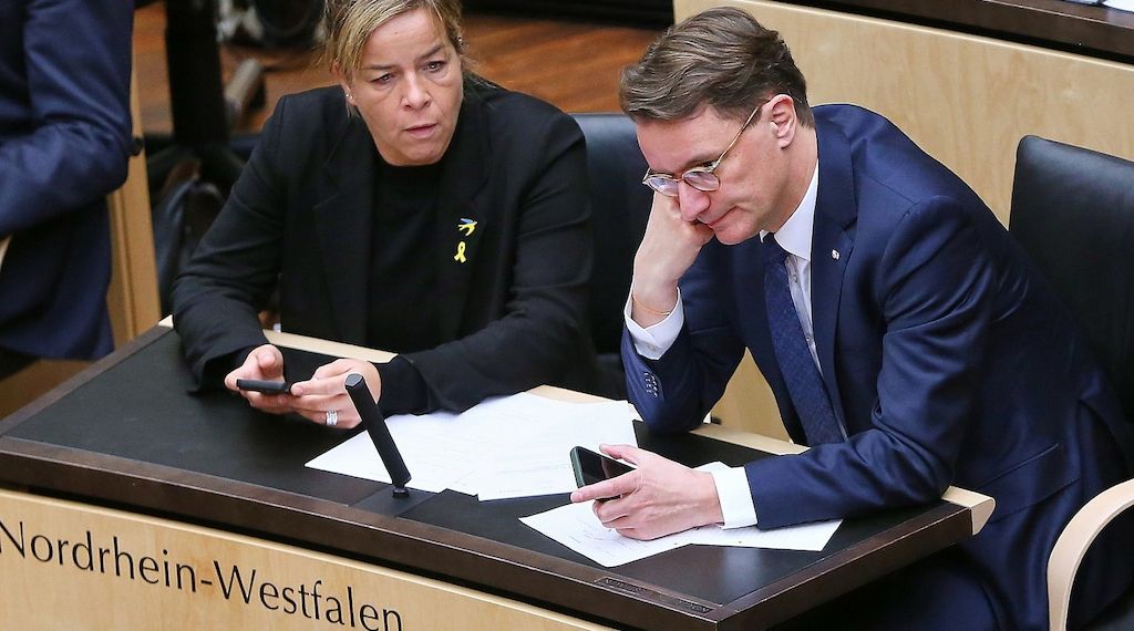 Infratest: Schwarz-Grün in NRW mit Verlusten - SPD erholt sich