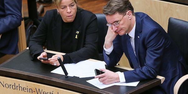 Infratest: Schwarz-Grün in NRW mit Verlusten - SPD erholt sich