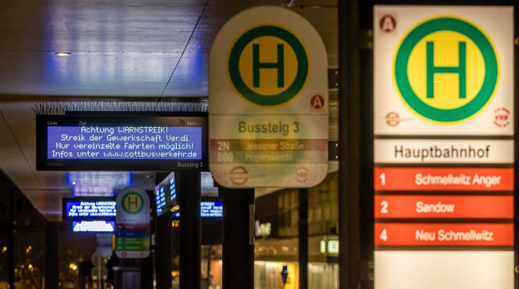 Warnstreik legt Berufsverkehr in Brandenburg teils lahm