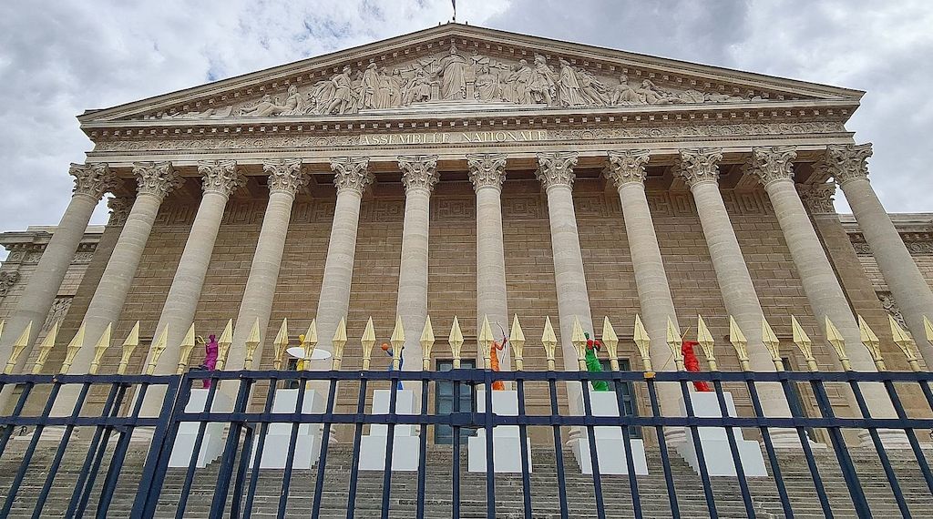 Haushalt verabschiedet: Lecornu-Regierung trotzt Misstrauensvoten