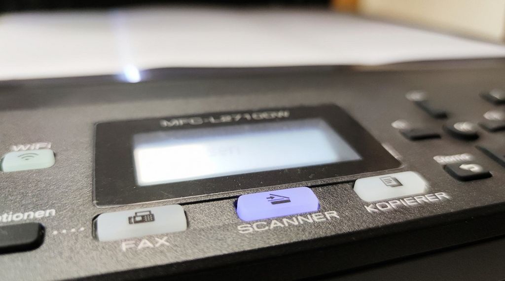 Umfrage: Unternehmen geben alte IT-Geräte meist weiter