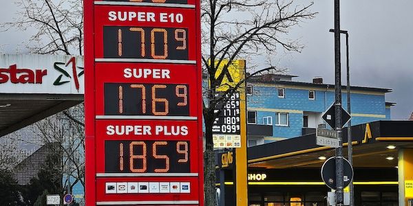 Kraftstoffpreise im Januar deutlich gestiegen