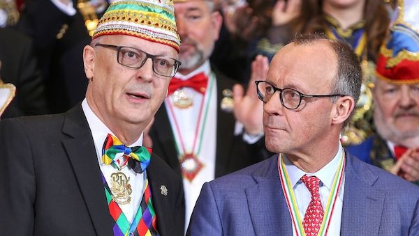Merz zu Karnevalisten: "Ginge es doch immer so fröhlich zu"