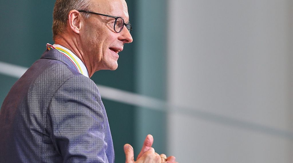 Amnesty formuliert Erwartungen an Golfreise von Merz