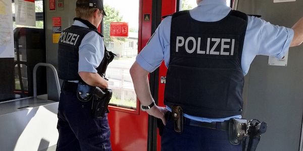 Polizeigewerkschaft fordert mehr Sicherheitsmaßnahmen in Zügen