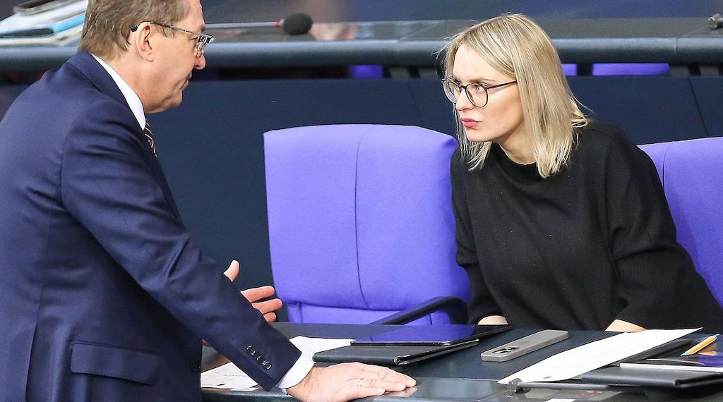 Kürzung bei Kursen: Integrationsbeauftragte tritt Dobrindt entgegen