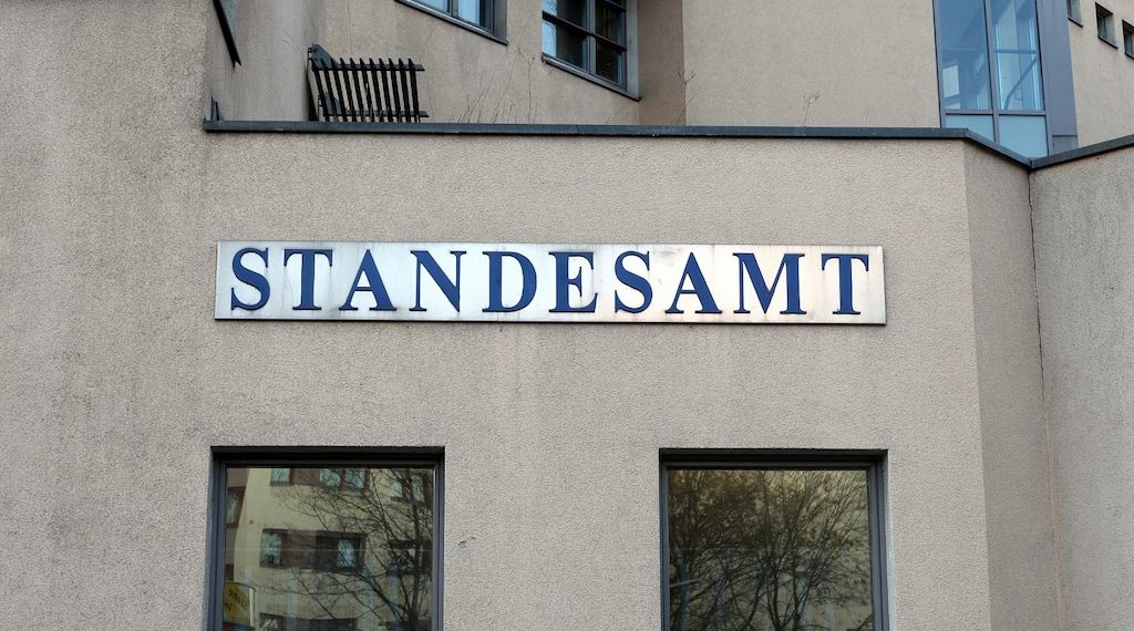 Zahl der Eheschließungen sinkt auf niedrigsten Stand seit 1950