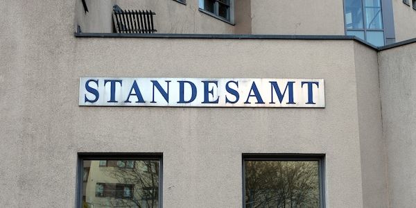 Zahl der Eheschließungen sinkt auf niedrigsten Stand seit 1950