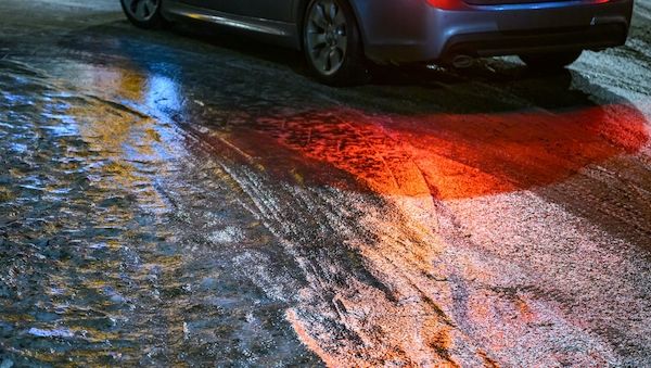 Glätte-Warnung Teile Brandenburgs - Busse stehen still