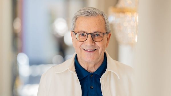 Jan Hofer stürzt bei Glatteis und meldet sich auf Instagram zu Wort