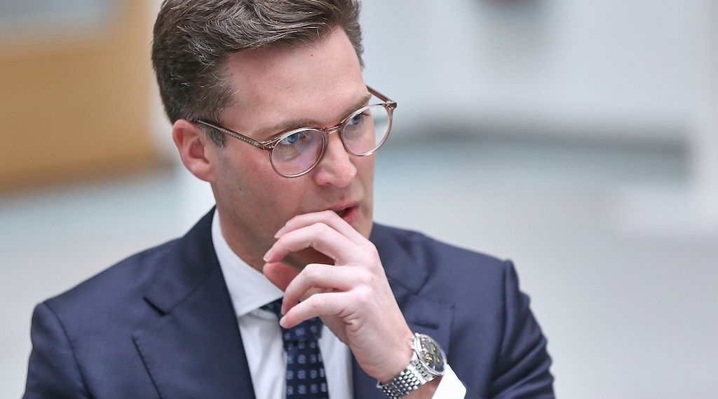 Hagel warnt Union: "Leute nicht vor den Kopf stoßen"