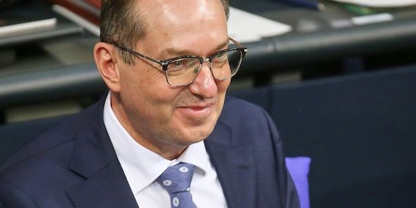 Dobrindt: Viele Hinweise zu Anschlag auf Berlins Stromnetz erhalten