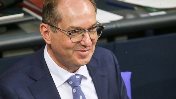 Dobrindt: Viele Hinweise zu Anschlag auf Berlins Stromnetz erhalten