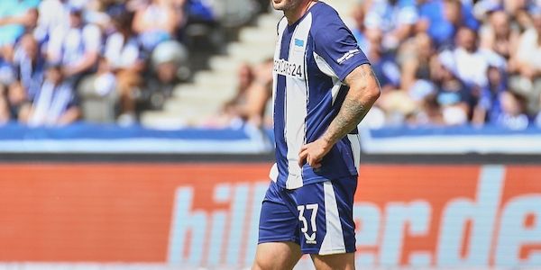 2. Bundesliga: Hertha schlägt SVE - Dynamo kommt auf Schalke zurück
