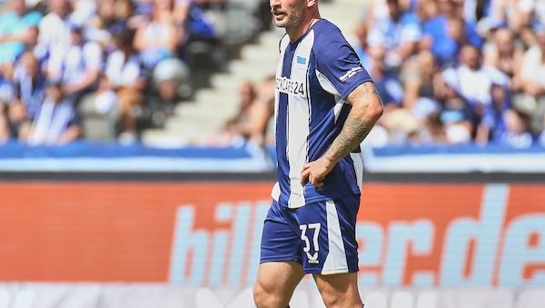 2. Bundesliga: Hertha schlägt SVE - Dynamo kommt auf Schalke zurück