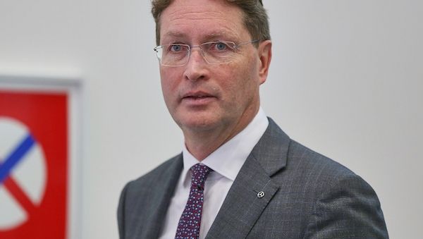 Mercedes-Chef Källenius fürchtet politischen Rechtsruck