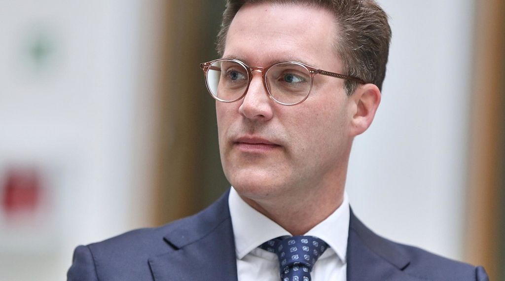 Hagel spricht sich gegen Abschwächung der Klimaziele aus