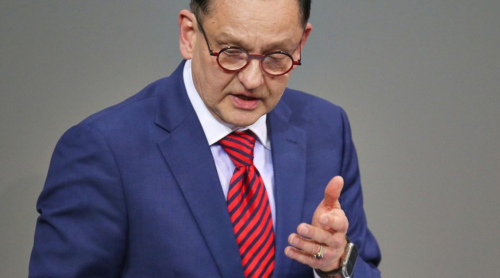 Bericht: AfD-Vize will zu "Remigrations-Gipfel" mit Sellner reisen