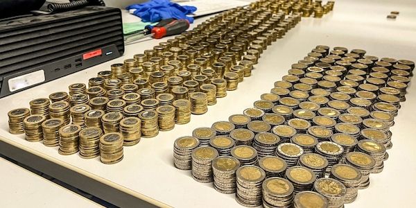 Kinderwagen voller Geldmünzen in Berlin-Marienfelde - Polizei stellt Diebesgruppe