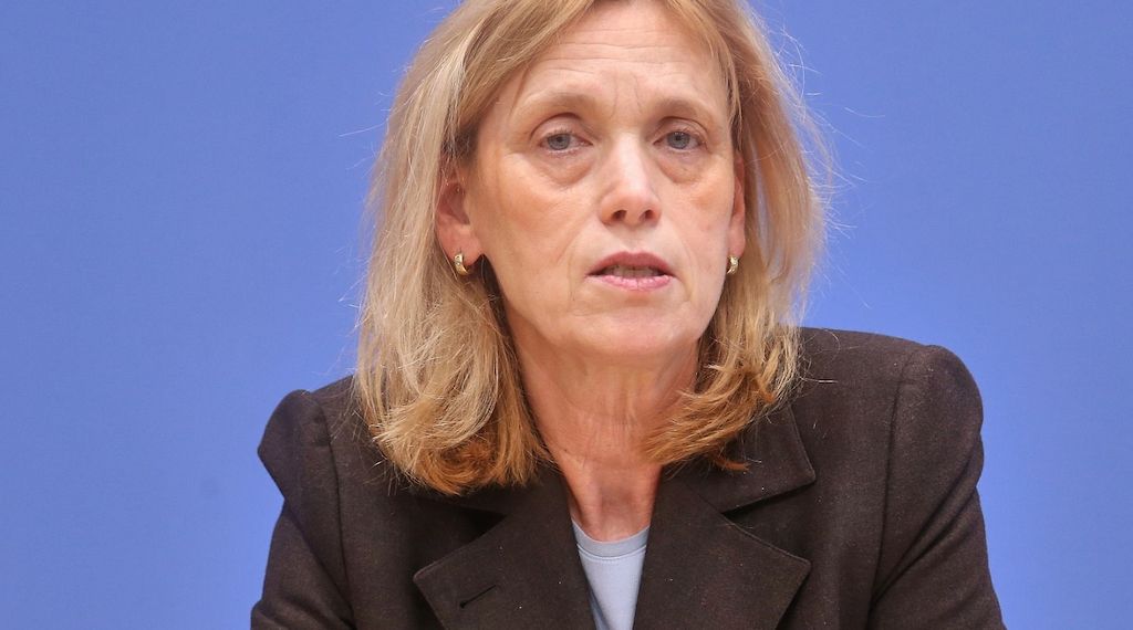 Nächste Wahlrechtsreform: Prien fordert Prüfung von Parität