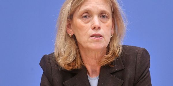 Nächste Wahlrechtsreform: Prien fordert Prüfung von Parität