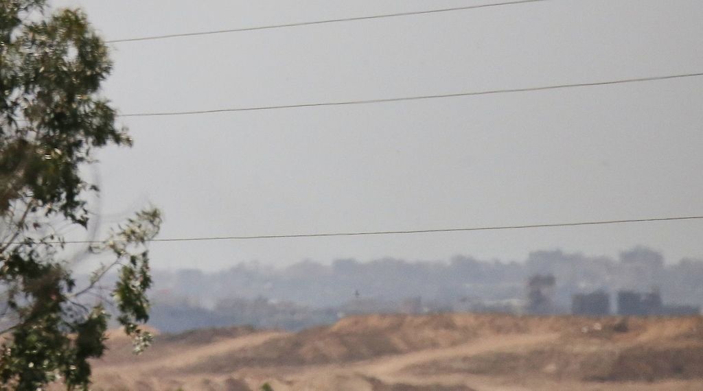 Klöckner besucht "gelbe Zone" des Gazastreifens - Kritik von Grünen