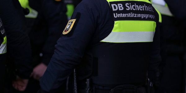 Deutsche Bahn will Mitarbeiter mit Bodycams ausstatten