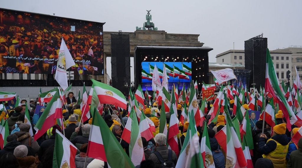 Das Brandenburger Tor leuchtet heute für Freiheit im Iran