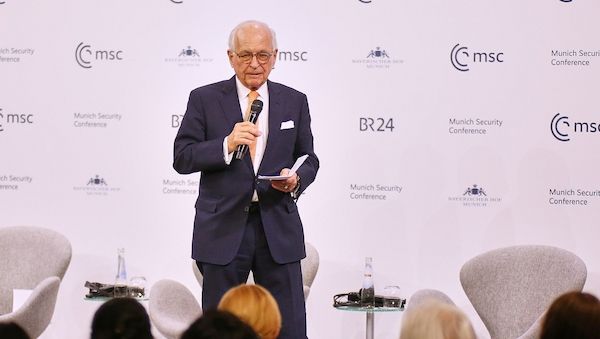 Ischinger fordert nach Sicherheitskonferenz mehr Druck auf Russland