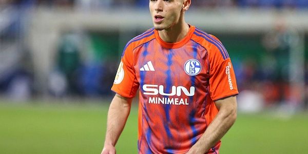 2. Liga: Schalke schlägt Kiel und ist wieder Tabellenführer