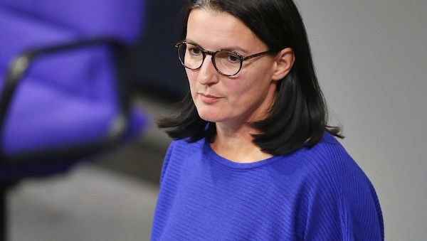 Grüne fordern mehr Schutz vor Extremismus im Bundestag