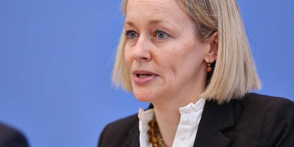 Bundesdatenschützerin gegen pauschales Social-Media-Verbot