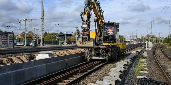 Winterwitterung: Bahnsanierung Hamburg-Berlin verzögert sich auf unbestimmte Zeit