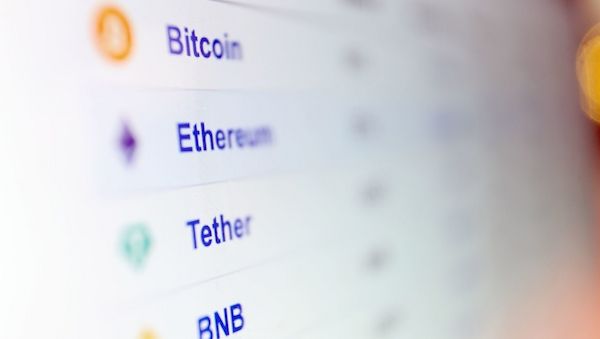 Mann aus Oberkrämer verliert sechsstellige Geldsumme bei Krypto-Betrug