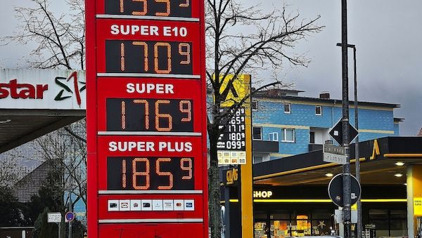 Kraftstoffpreise stagnieren Mitte Februar