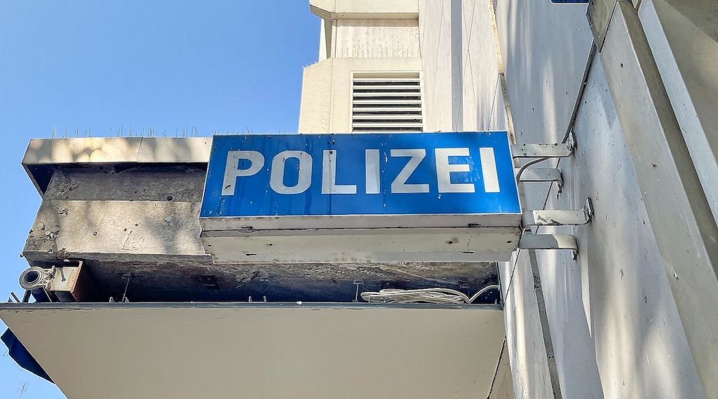 Polizei fasst mutmaßliche Einbrecher in Düsseldorf-Rath