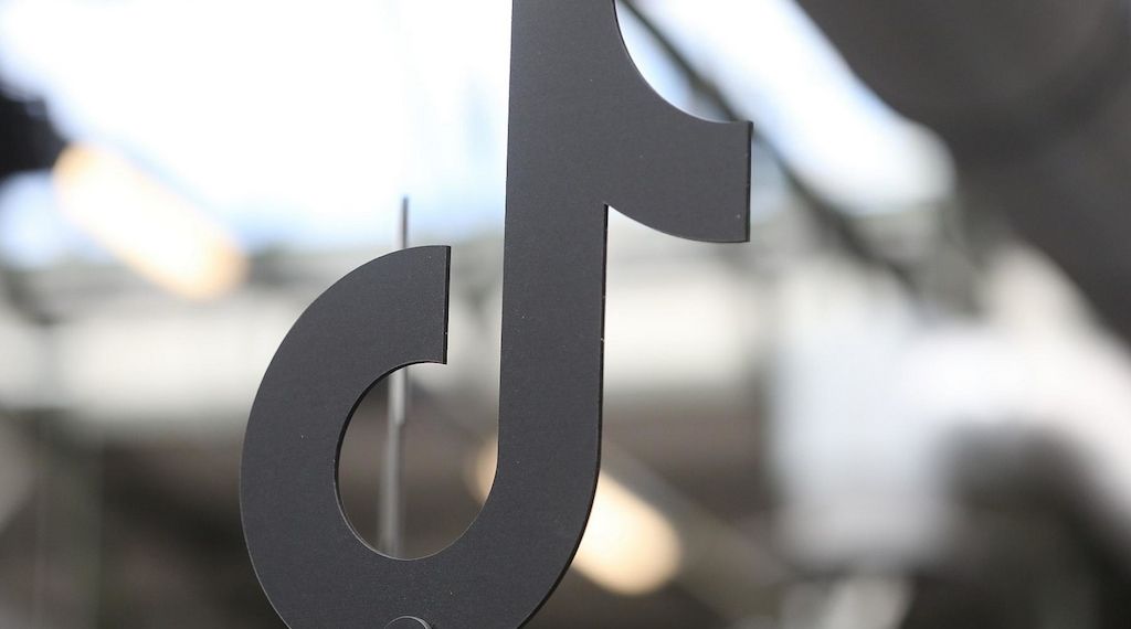 Junge Hamburger shoppen häufig über Social Media und geraten in finanzielle Schwierigkeiten