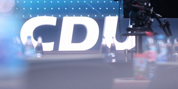 CDU-Politiker bringt Anti-SPD-Antrag bei Parteitag ein