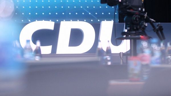 CDU-Politiker bringt Anti-SPD-Antrag bei Parteitag ein