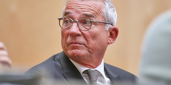 Strobl unterstützt Vorstoß zur Handyortung von Ausreisepflichtigen